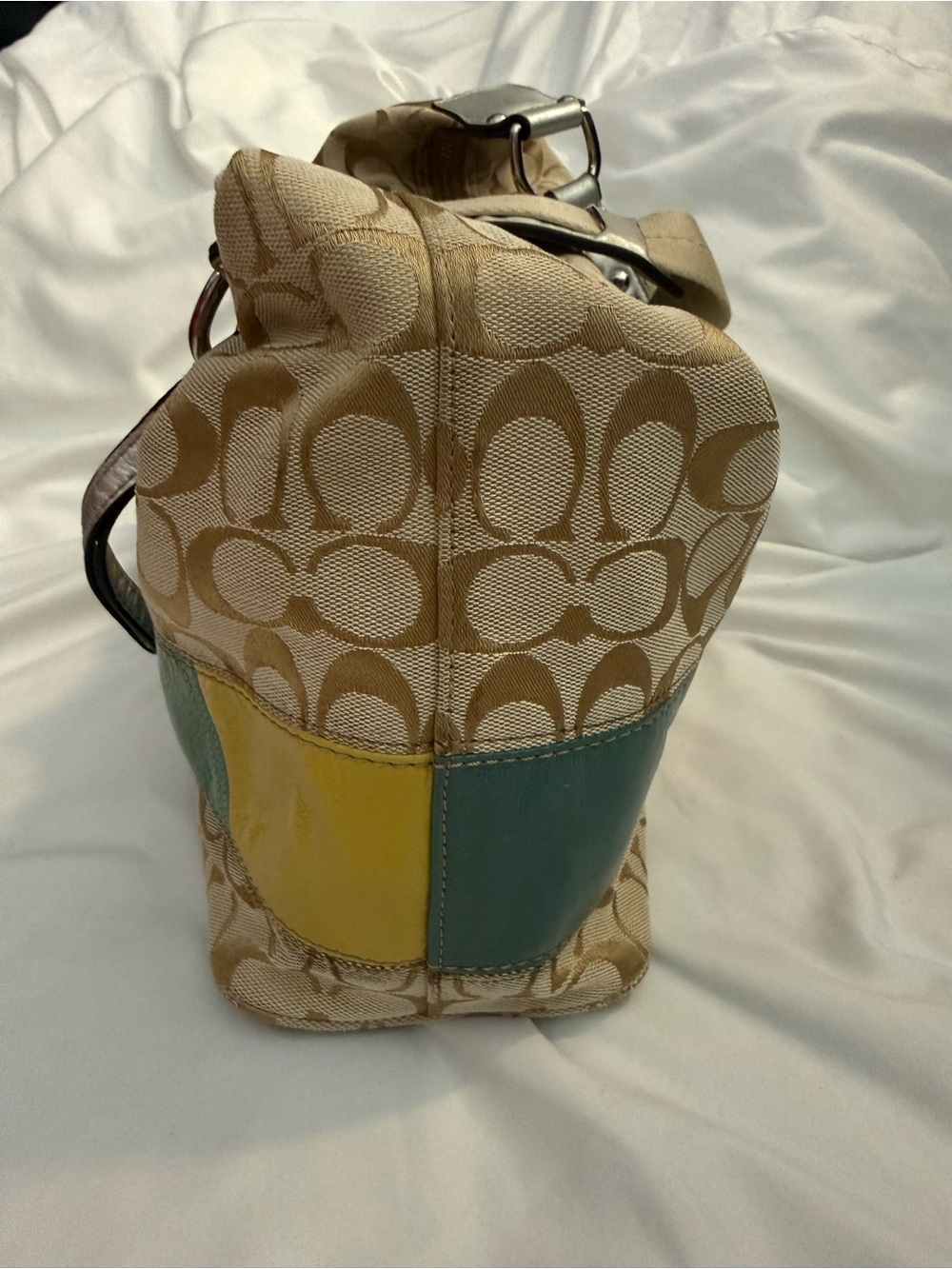 EUC Vintage Coach Gallery Signature
Hobo Shoulder Bag with Multicolor Stripe - Picture 2 of 15